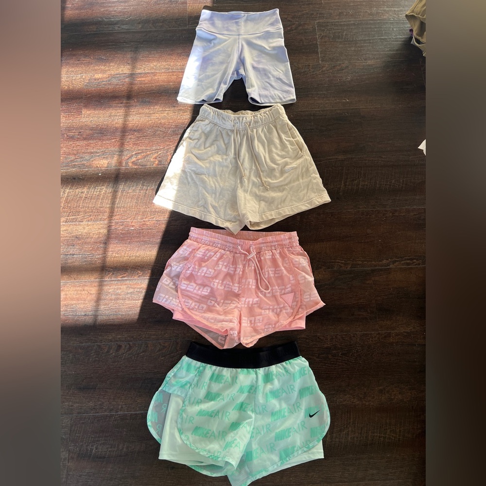 BUNDlE 4 pairs shorts